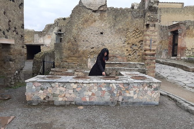 Private Walking Tour through the Historical City of Herculaneum - Terme Del Foro: Roman bath culture in remarkably preserved form