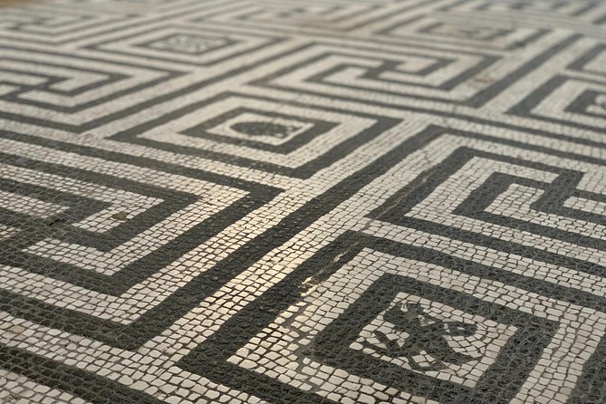 Secret Herculaneum: The Hidden Treasure of Ancient Roman Civilization - Why Herculaneum feels different from Pompeii
