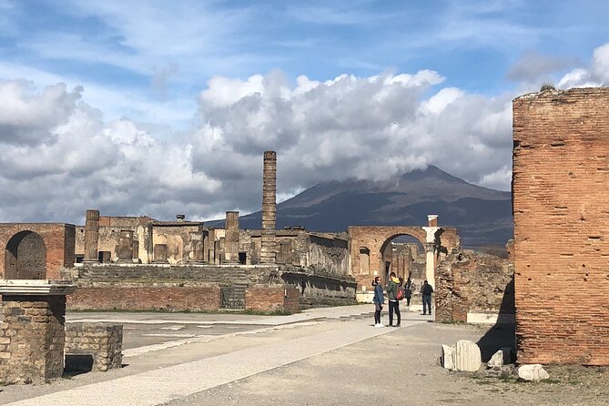 Shore Excursion Pompeii Sorrento & Positano from Naples - Pompeii ruins with an official guide: two hours that matter