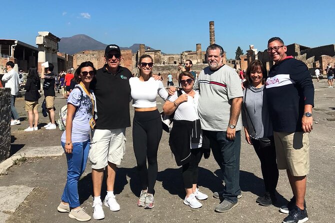 Skip-the-line Exclusive Private Full-Day Complete Ancient Pompeii Guided Tour - Stop 1: Anfiteatro Romano and how to read the space