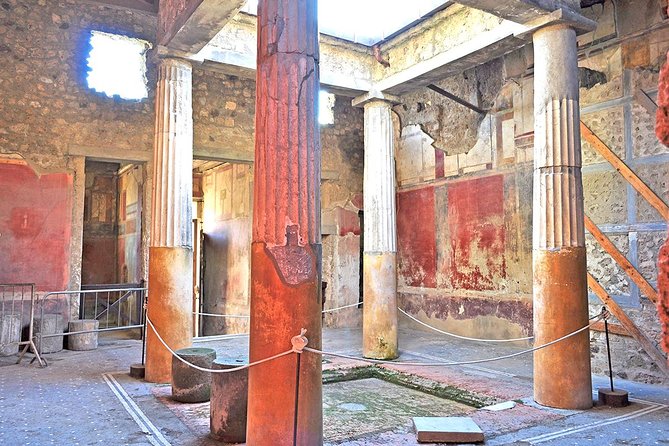 Skip-the-line Exclusive Private Full-Day Complete Ancient Pompeii Guided Tour - Casa del Menandro: frescoes, garden, and the calidarium