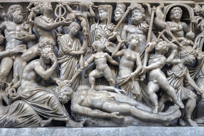 Skip the Line: National Archaeological Museum of Naples Entry Ticket - Beyond frescoes: statues and the small objects that hit hard