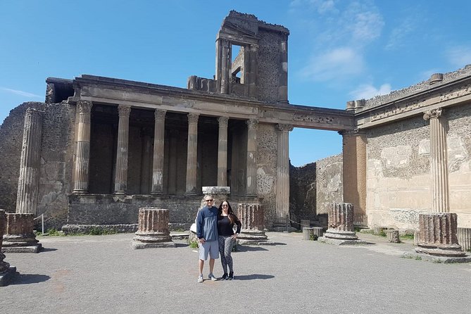 Skip-the-Line Pompeii Archaeological Site with Private Guide - Small-group pacing with a professional guide (up to 14)