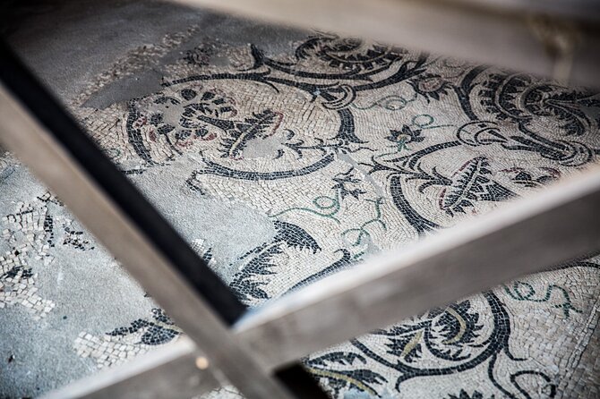 Skip-the-Line Pompeii Guided Tour from Naples - House of the Faun and the Contrast Between Public and Private Pompeii