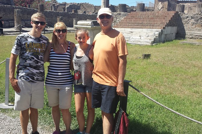 Skip the Line Pompeii Tour For Kids and Families w Special Guide - What You’ll See in About Two Hours (Big Pompeii Highlights)