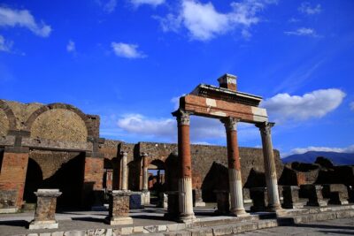 Skip the Line Pompeii Tour For Kids and Families w Special Guide - Stop-by-Stop: Pompeii Archaeological Park with a Kid-First Plan