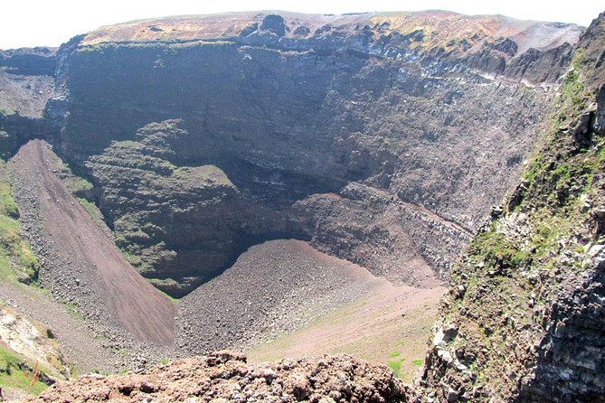 Skip-the-Line Pompeii & Volcano Vesuvius Day Tour w Hotel or Port Pickup - Lunch break and how to use your downtime well