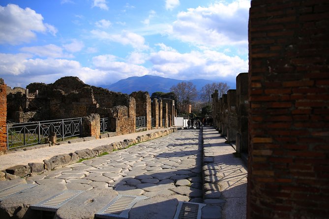 Skip the Line Tour of Pompeii for Kids & Families - Two hours in Pompeii: what you’ll see on the ground