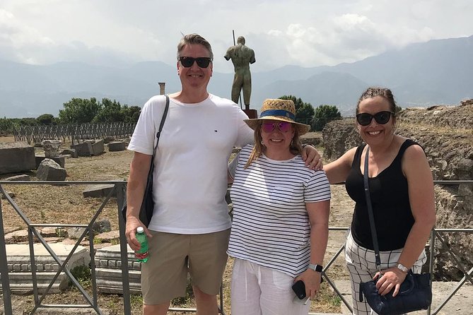 Skip-the-lines Private Tour of Pompeii Including the Theatre the Forum and all Highlights - A private 2.5-hour walk that turns ruins into daily life