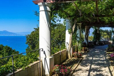 Small Group Tour from Rome to Blue Grotto, Anacapri and Capri - Rome to Naples: The Early Train and Port Transfer That Sets the Tone