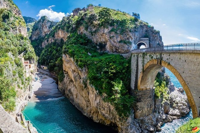 Sorrento and Amalfi Coast Small Group Day Trip from Naples - Comfort, Clothing, and What to Bring for a Stress-Free Day