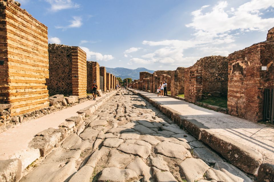 Sorrento: Pompeii Tour with guide, ticket & lunch included - Key things to know before you go