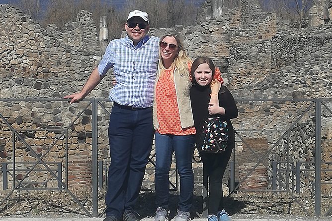 The charm of Pompeii and Herculaneum.Private Tour with Official Guide - Morning logistics: the 9:00 am start and how the day moves
