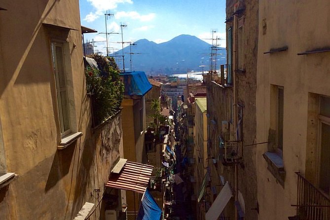 The Greatest Walking Tour of Naples: 4h with an Expert Guide - Gothic churches, Banksy talk, and San Gennaro at the Duomo