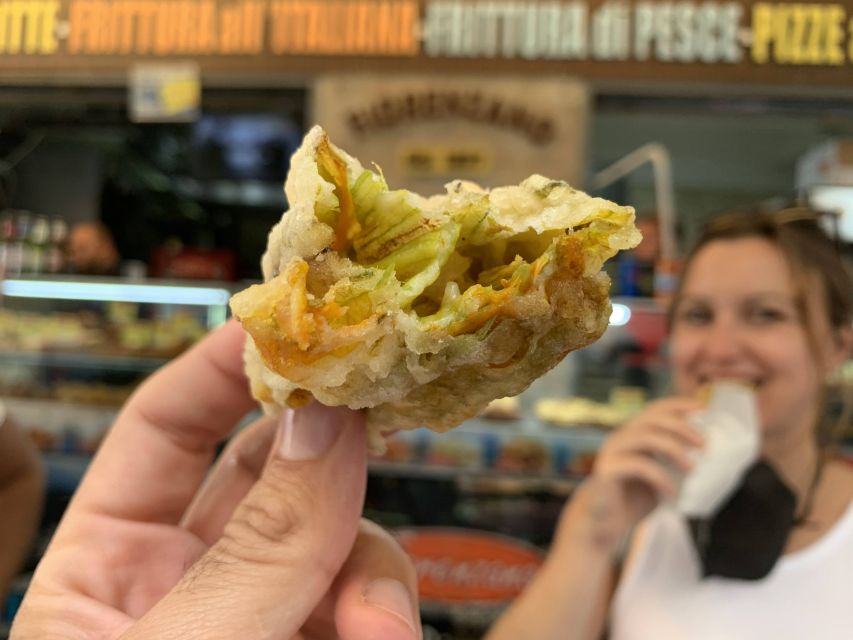 The Original Street Food & Market Tour of Naples - The Maradona football stop: beer and taralli at the murals