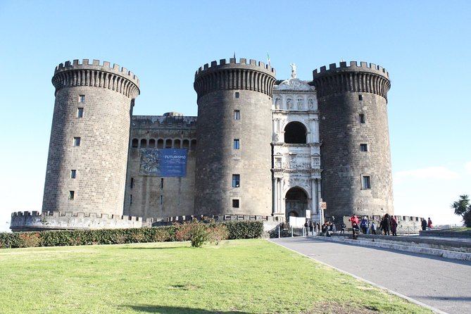 The Origins Of Naples. Unique private tour of the monumental area - Stop 3: Piazza Trieste e Trento, San Carlo, then Galleria Umberto I