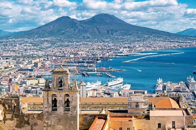 The Perfect Private Walking Tour of Naples with Exclusive Guide - San Domenico Maggiore and San Gregorio Armeno: art made by hand
