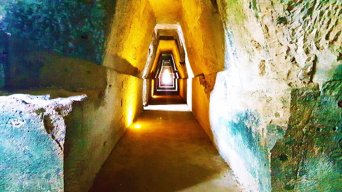 The Phlegrean Fields Discover the ruins of Baia, Cuma and Pozzuoli - The Roman Baths at Baia: public architecture that says how people lived