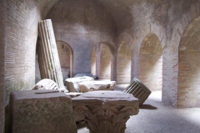 The Phlegrean Fields Discover the ruins of Baia, Cuma and Pozzuoli - Baia’s Alfonso d’Aragona castle: museum time plus terrace panoramas