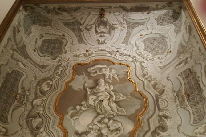 Tour at the Royal Palace of Portici and the Golden Mile - FAQ