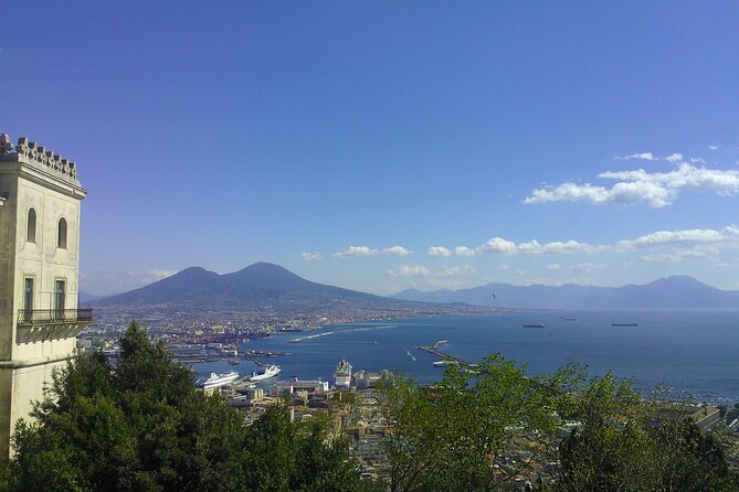 Tour in the Charterhouse of St. Martin and Pedamentina with an art expert - Quartieri Spagnoli and Via Toledo: finishing in Naples street life