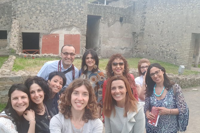 Tour in the villa of Poppea with an archaeologist - Frescoes in situ: why this viewpoint beats photos