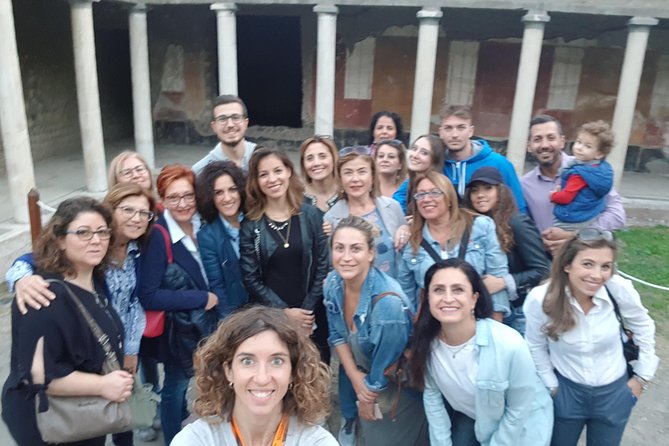 Tour in the villa of Poppea with an archaeologist - Lava layers and the eruption story: seeing the evidence up close