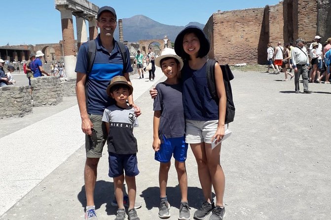 Tour of Pompeii for families with Transfer from Naples & Sorrento - Stop 2: Foro de Pompeya (Main city square) and daily life