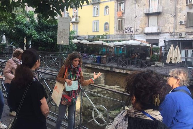 Tour of the Greek-roman Naples with an archaeologist - Stop 3: La Neapolis Sotterrata at S. Lorenzo Maggiore (Roman Forum Underground, About 1 Hour)