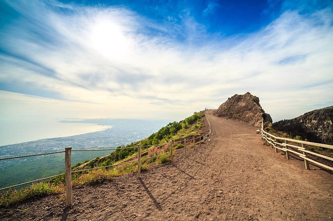 Tour on Vesuvius with wine tasting - The mountain restaurant: lunch and volcanic wine tasting (with real views)