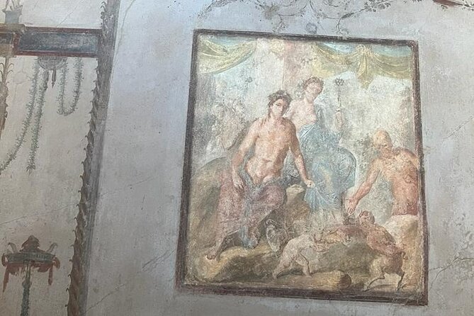 Tramvia Napoli Daily Trip to Pompeii Ruins - Porta Marina Superiore: exchanging your voucher and getting in