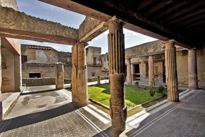 Tramvia Napoli: Transfer to Herculaneum Ruins + Vesuvius - How to Use Your Hours in Herculaneum (No Guide, So Go Smart)