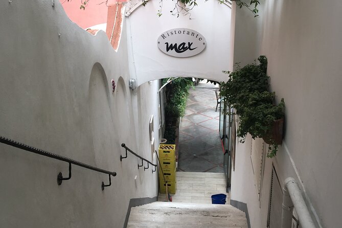 Transfer from Naples to Positano with a stop at Pompeii or Positano to Naples - Should you book? My honest take