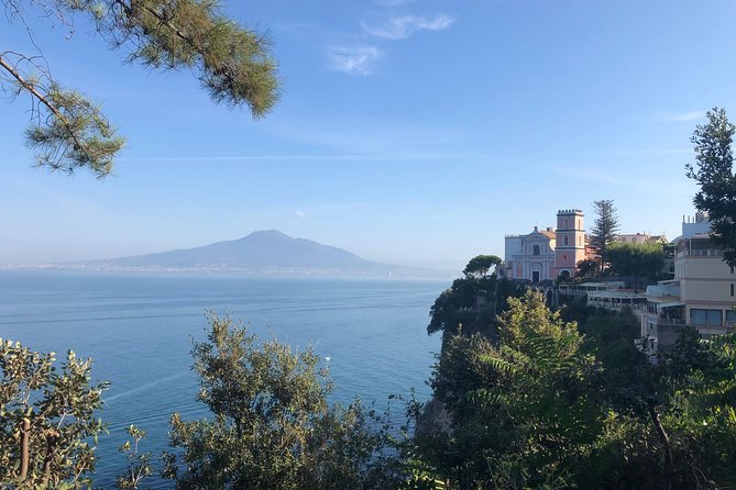 Transfer from Naples to Sorrento - Getting Picked Up in Naples: Where the Driver Shows Up