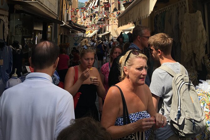 Transfer From Sorrento area to Naples area and vice versa - The ride itself: local context, humor, and smart wayfinding