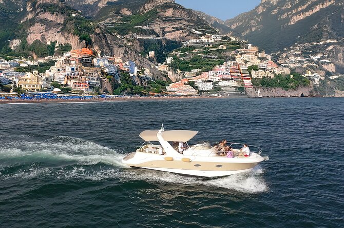 Transfer to Capri - What you’re actually buying on the boat (privacy + practical comforts)