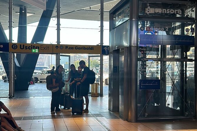 Transfers Airport, port, train, hotel in Naples - Naples Rush Hour Math: Timing From 30 Minutes to 1 Hour 10 Minutes