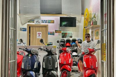 Vespa Naples rental - What’s Included: Unlimited Km, Basic Insurance, and Parking Locks