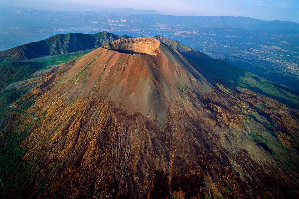 Vesuvio: 3h trekking tour with volcanological guide - Trekking Vesuvius with a real volcanologist (and not just a scenic walk)