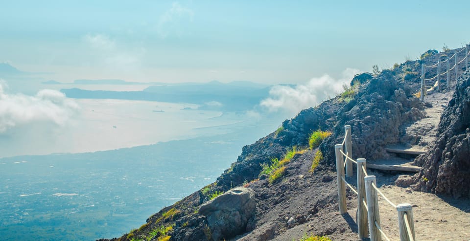 Vesuvius and Herculaneum - The ride to Vesuvius: using the transit time well