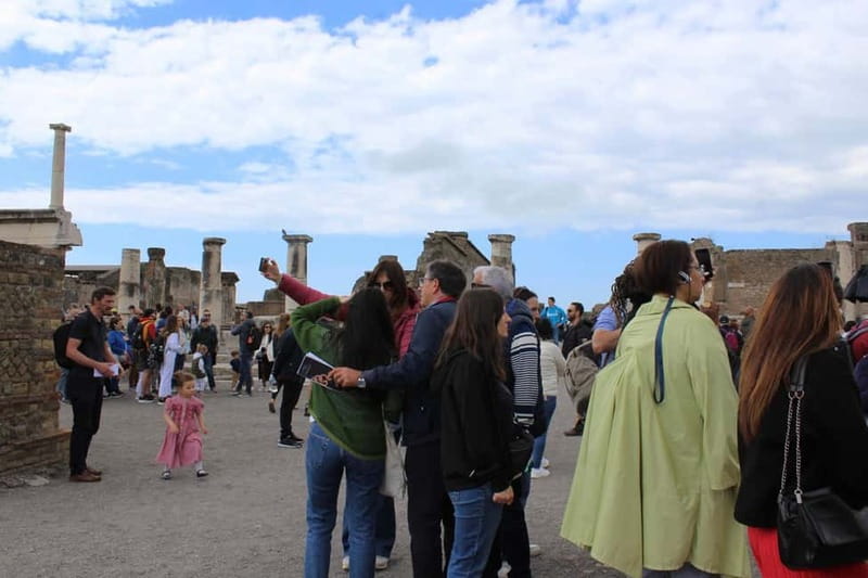 Vesuvius and Pompeii Tour from Naples All Included - Climbing Up to Vesuvius With an Alpin Guide at the Crater