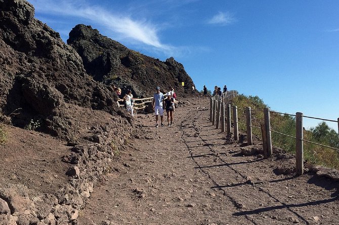 Vesuvius: Half Day Trip from Naples - Getting to the crater: what the hike really feels like