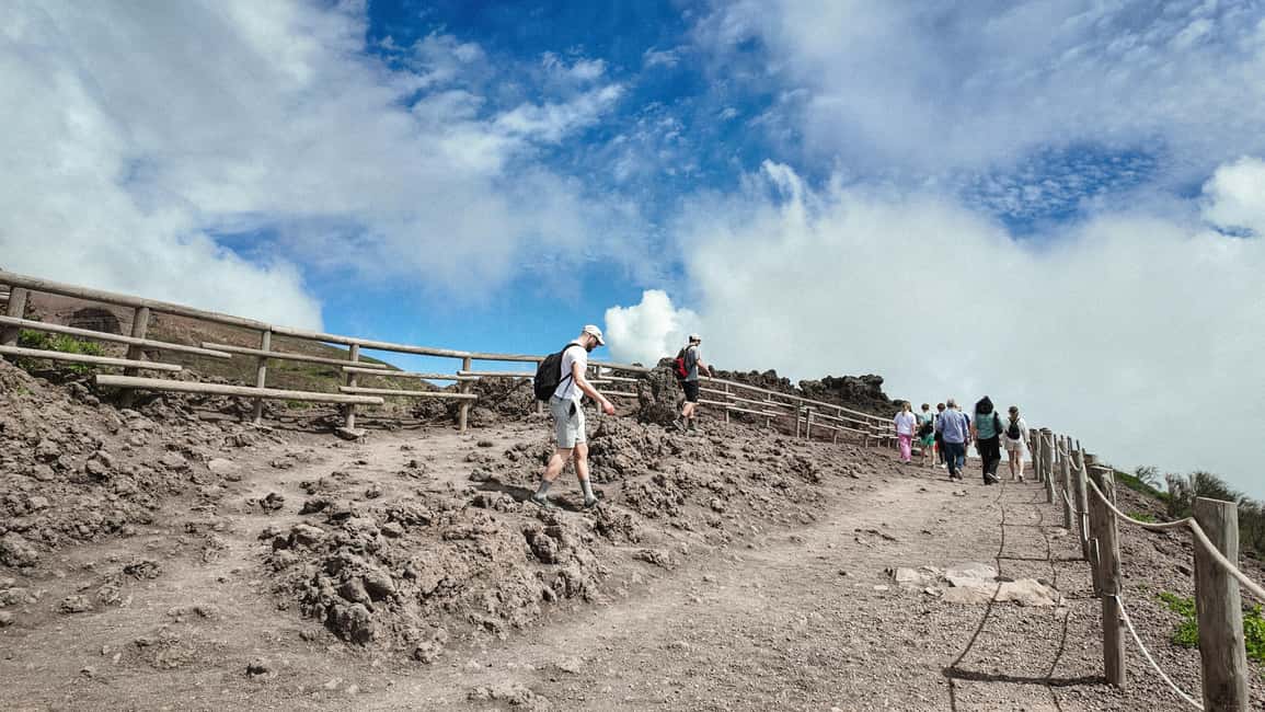 Vesuvius Volcano Experience: from Naples, Pompeii and Rome - Views from Vesuvius: why Pompeii and the Gulf make the hike worth it