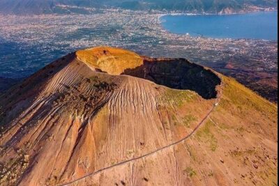 Vintage Van Experience: Tour and Transfer to Mt. Vesuvius - What You’ll See on the Way Up: Lava Sculptures and Roadside Theater