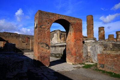VIP Pompeii Tour including Newly Opened Houses With Archaeologist - How the pace works in 4 hours (and why you’ll feel it)