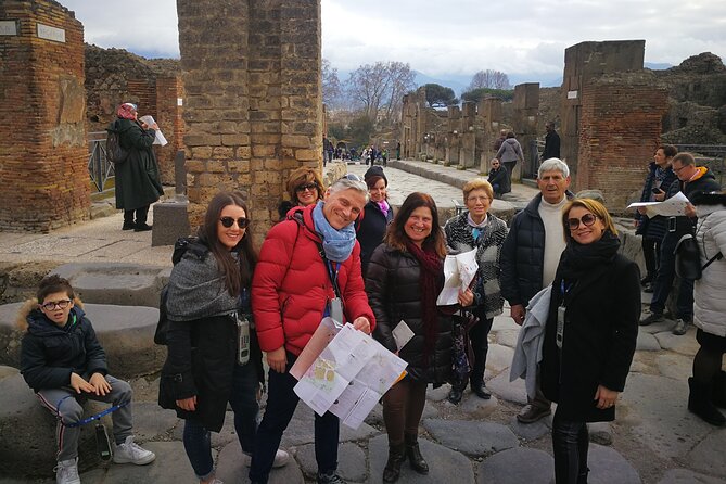 Visit Herculaneum with an expert professional guide (2/3 hours) - The skip-the-line advantage: buying time, not just tickets