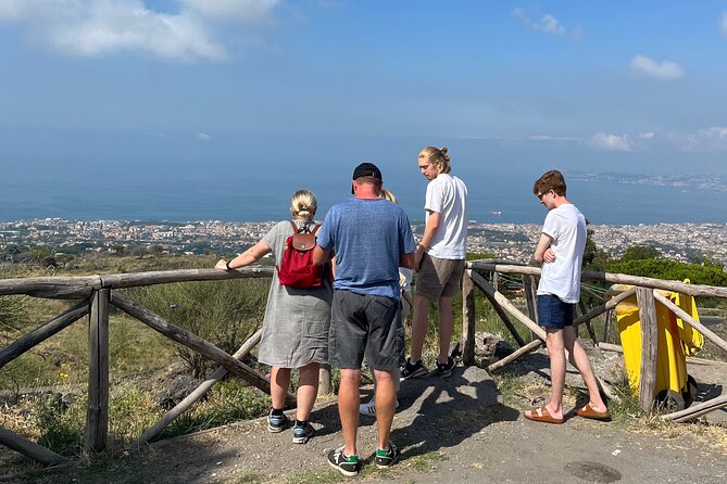 Visit Mt Vesuvius & Pompeii skip the line tickets from naples - What to pack (so the day doesn’t beat you first)