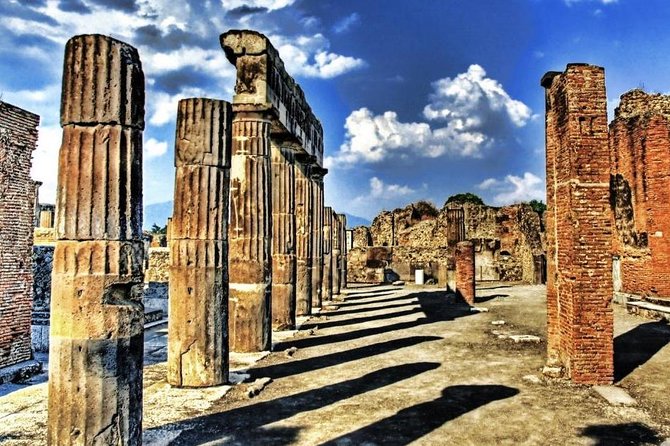 Visit of the archaeological park of Pompeii - Private Group Size and the Real Value of the Price
