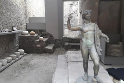 Visit to the archaeological park of Herculaneum - Naples pickup and the private transport that saves your day