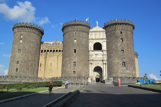 Walking Guided History Tour of Naples and Bourbon Tunnel - Guide quality and group size: how to hear the story in narrow spaces